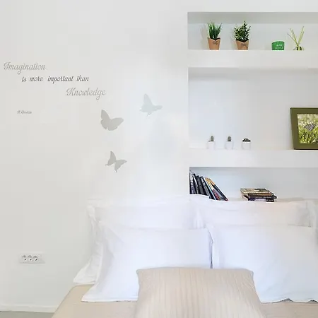 Maya Apartment *