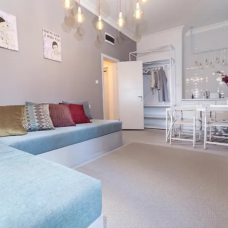 Apartment Maya